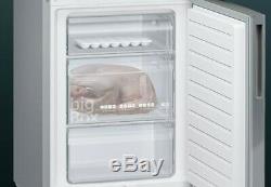 SIEMENS Freestanding silver fridge freezer with low frost feature