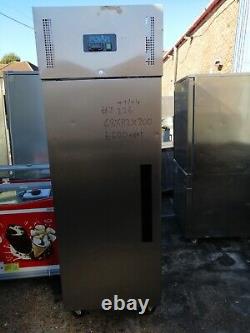 Upright single door fridge/chiller +1/+4 commercial very good POLAR # J 226