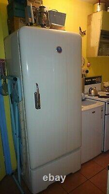 Vintage 1950s LEC refrigerator commercial fridge