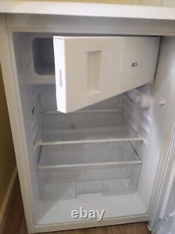 White Under Counter Freestanding Fridge with Icebox Standar Refrigerators